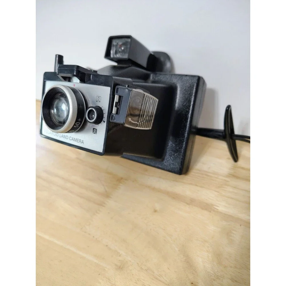 POLAROID THE COLORPACK LAND CAMERA